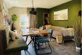 Woonkamer met eettafel
